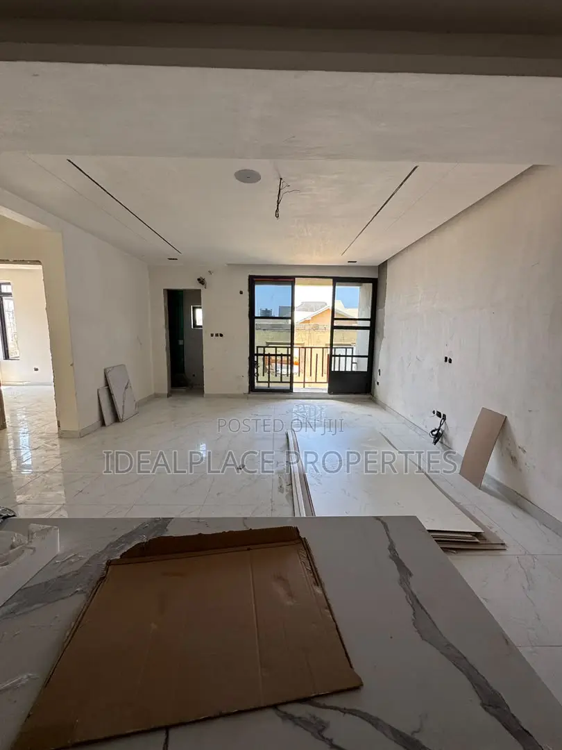 2bdrm Apartment in Lekki Phase 1 for sale
