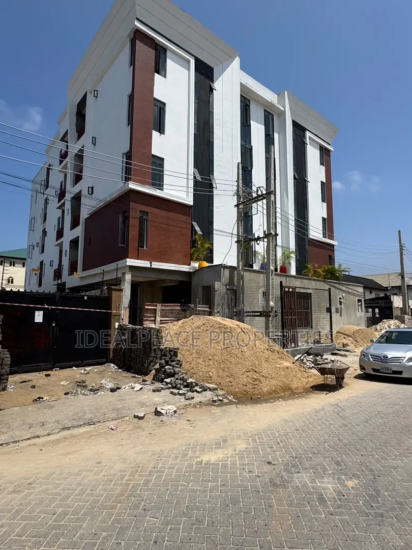 2bdrm Apartment in Lekki Phase 1 for sale
