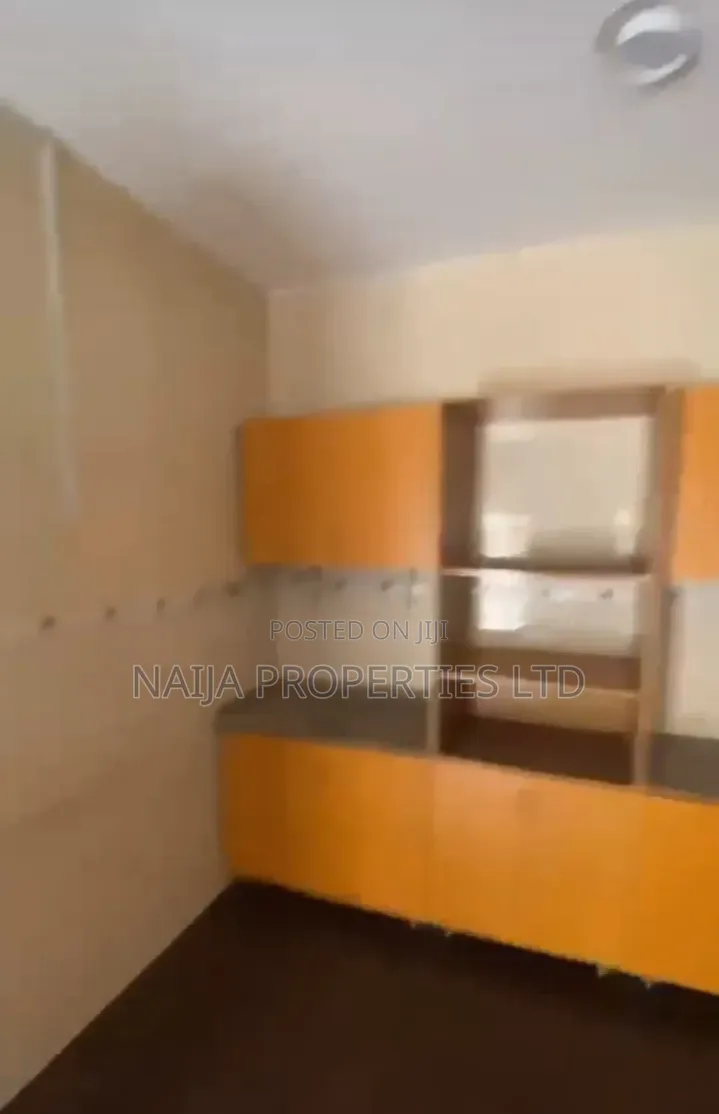 4bdrm Townhouse / Terrace in Platinum Rows Estate, Jakande for rent