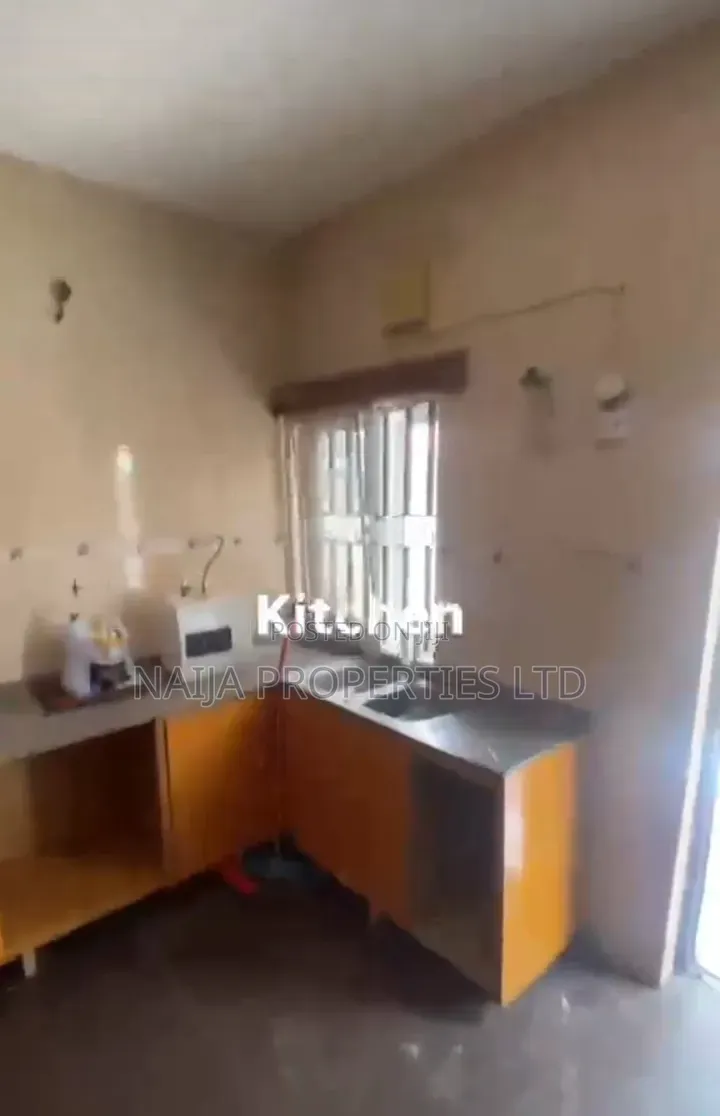 4bdrm Townhouse / Terrace in Platinum Rows Estate, Jakande for rent