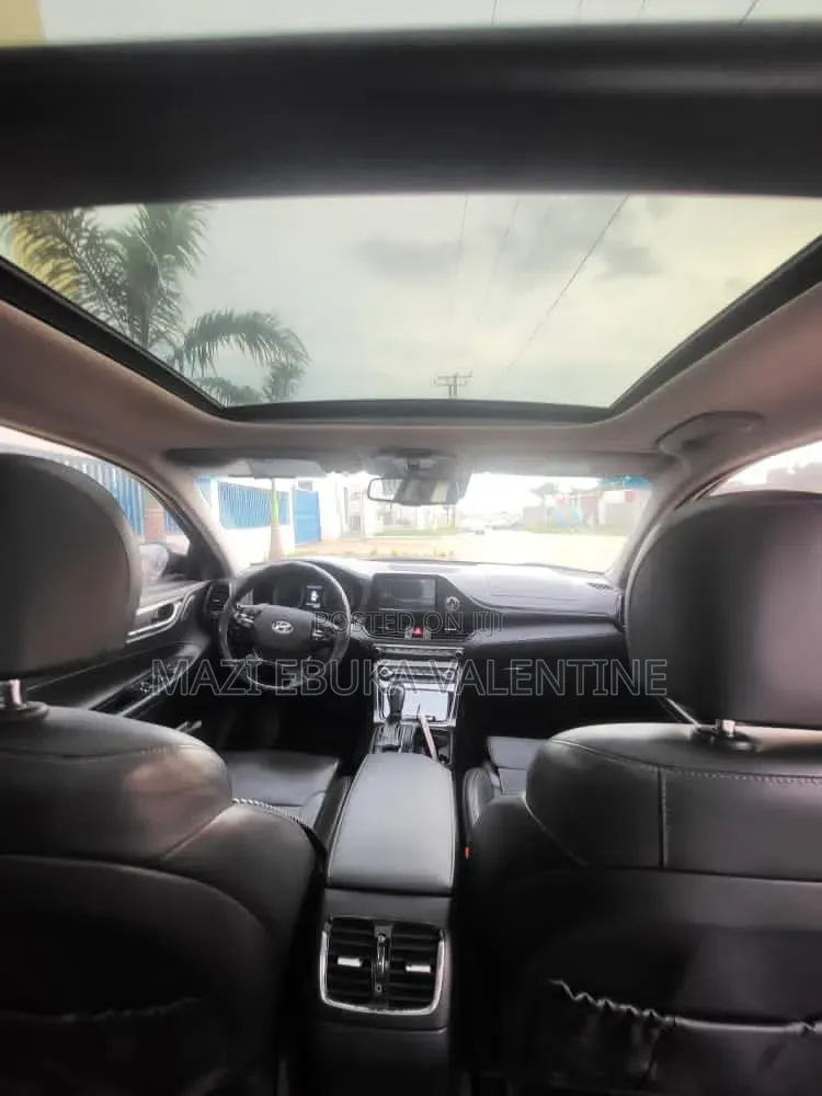 Hyundai Azera 2017 Black