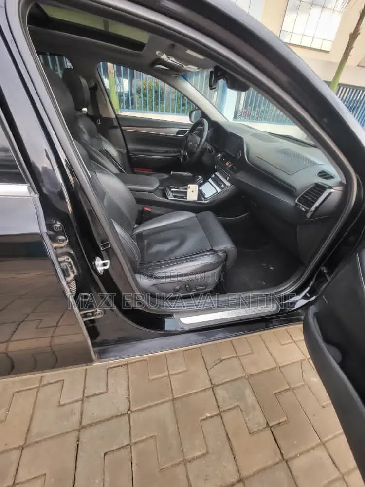 Hyundai Azera 2017 Black