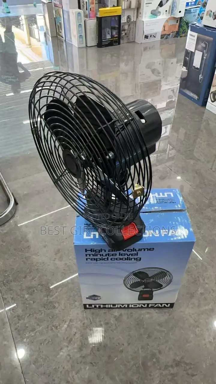 Rotating Fan With 2 Lithium Batteries