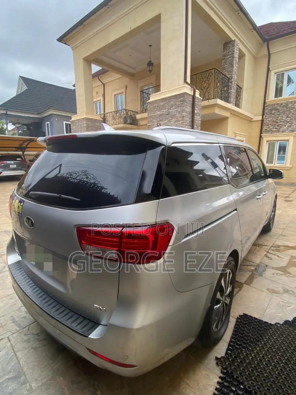 Kia Sedona 2015 Silver