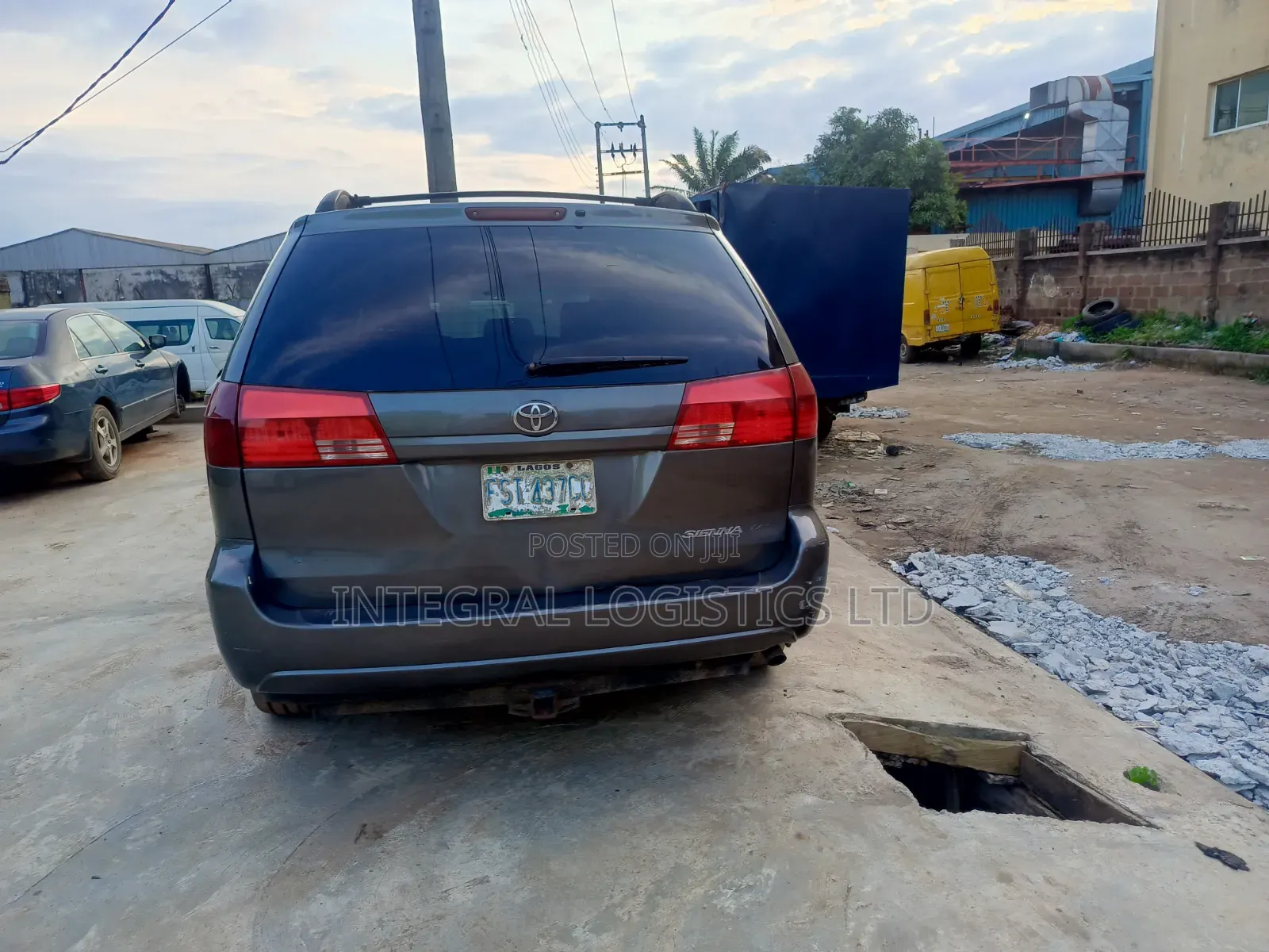 Toyota Sienna 2004 Gray