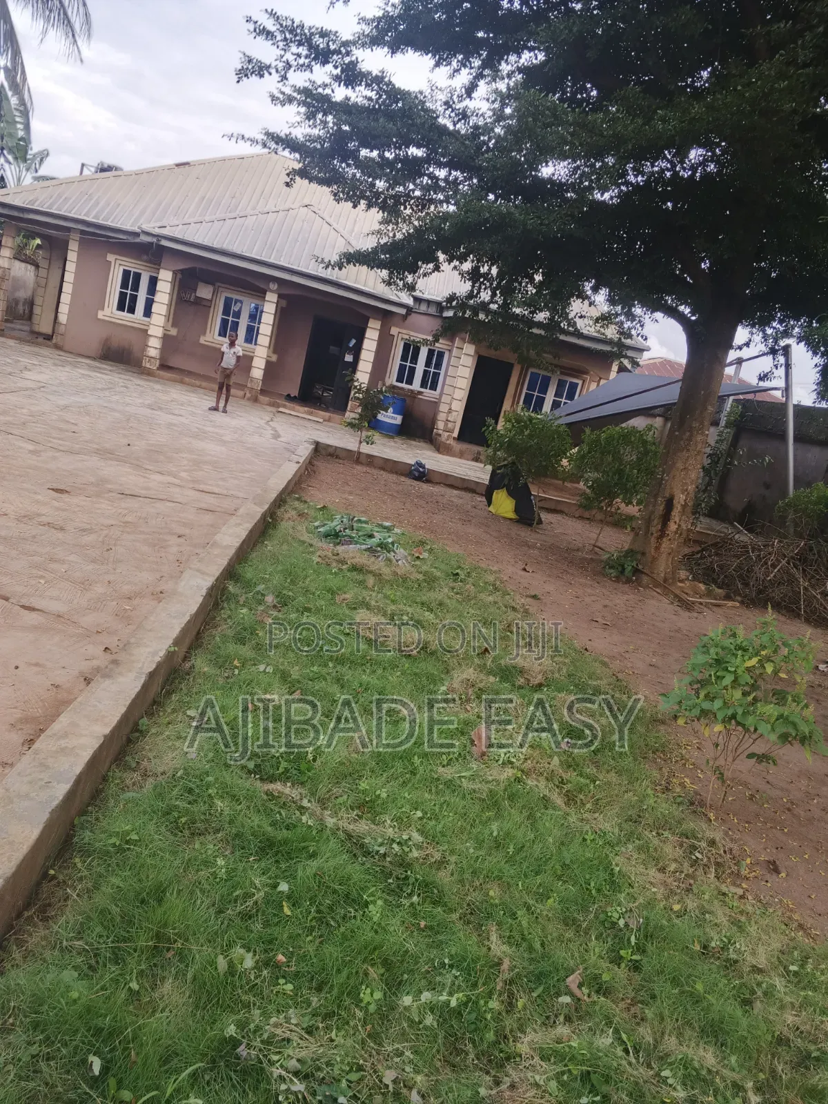 4bdrm Bungalow in Ayobo for sale