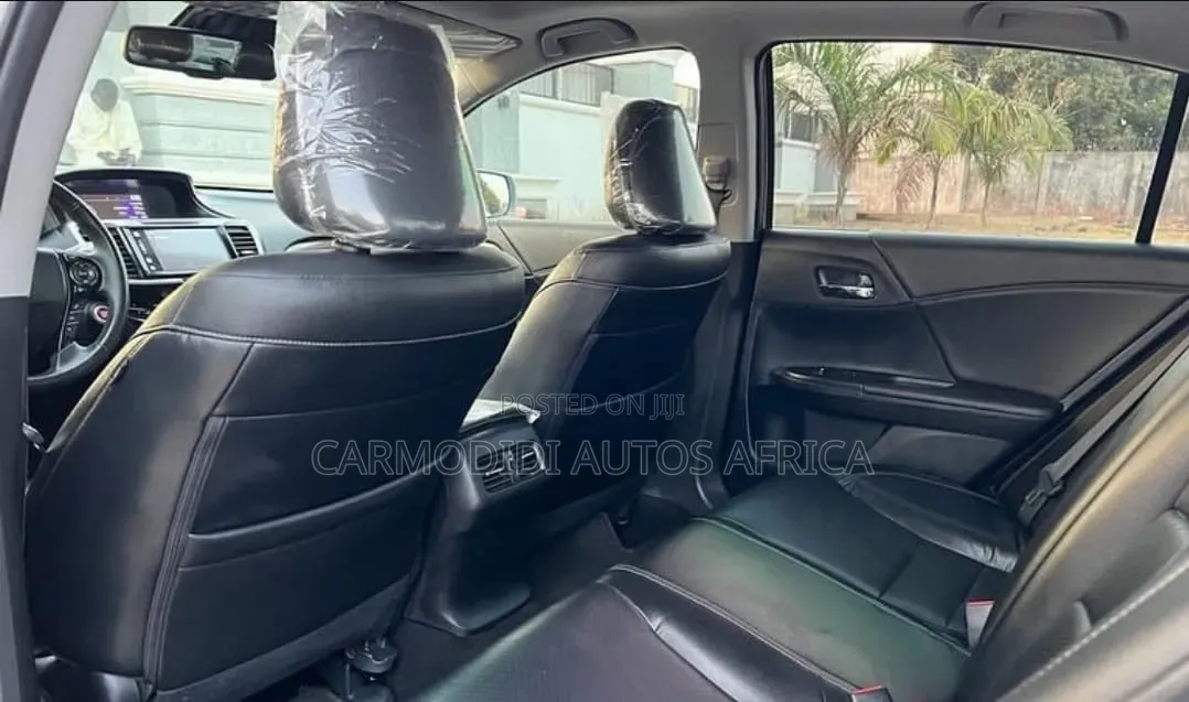 Honda Accord Touring V6 4dr Sedan FWD (3.5L 6cyl 6A) 2017 Silver