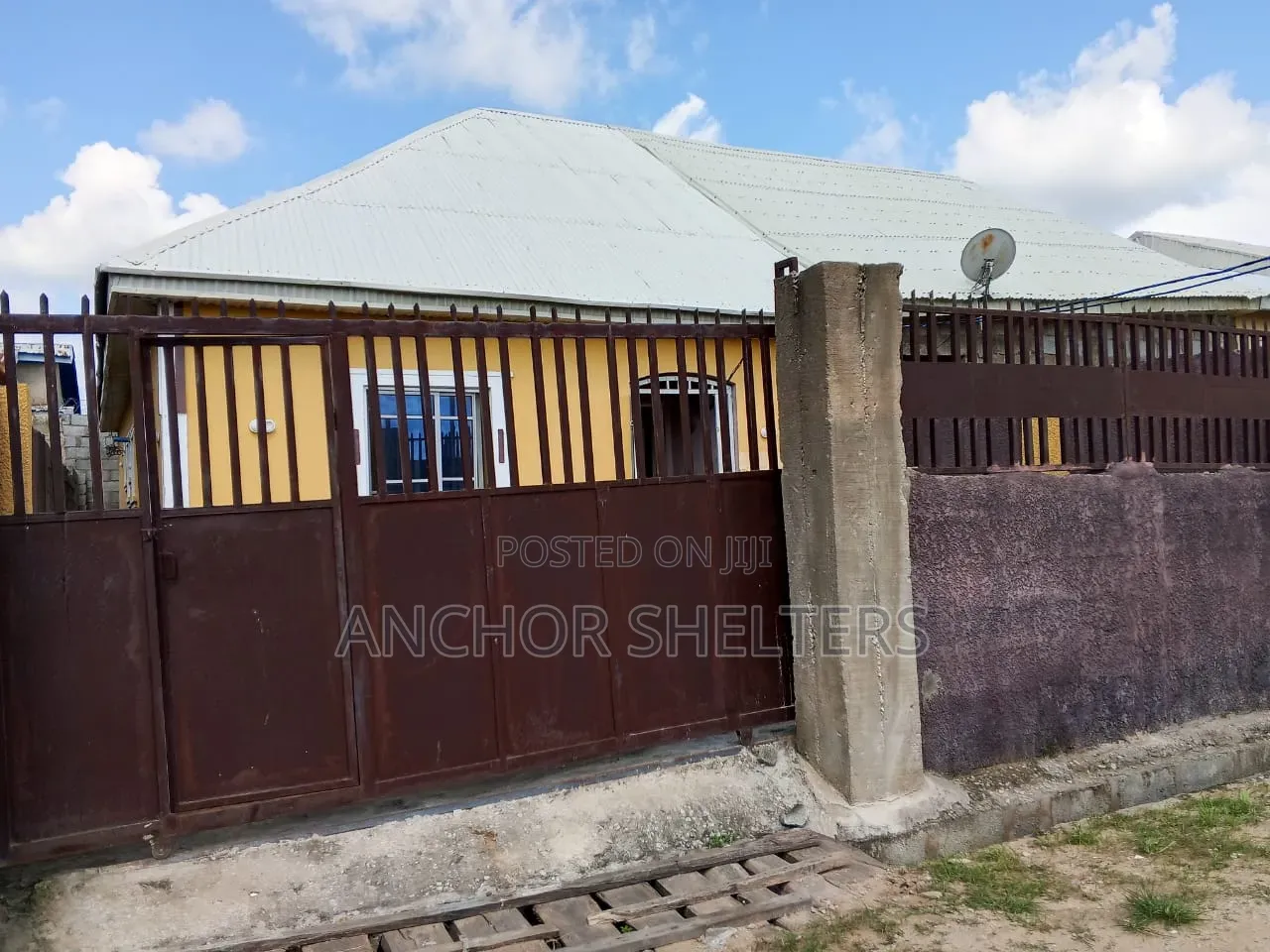 2bdrm Bungalow in 1000 Unit Pegi Kuje for rent