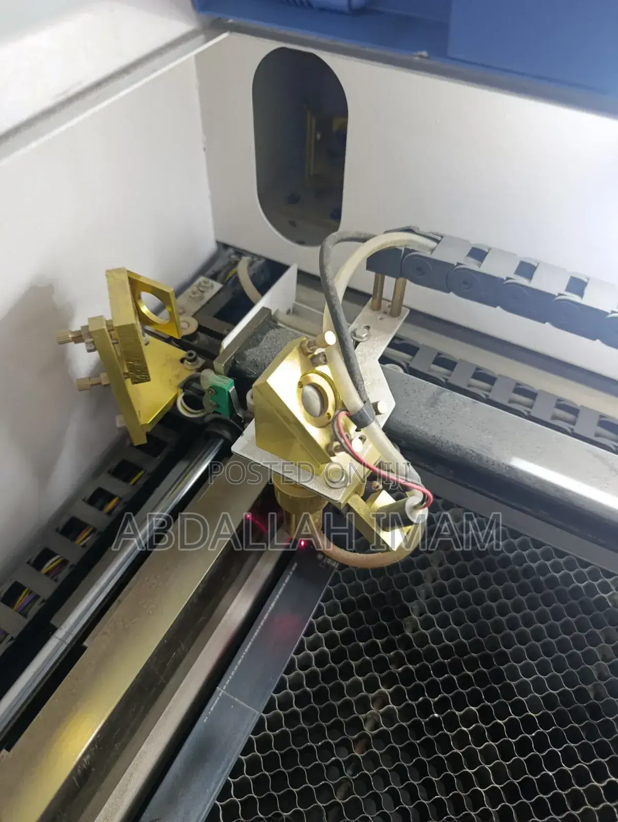 60w Co2 Laser Cutting Machine With Follow-Come Accessories