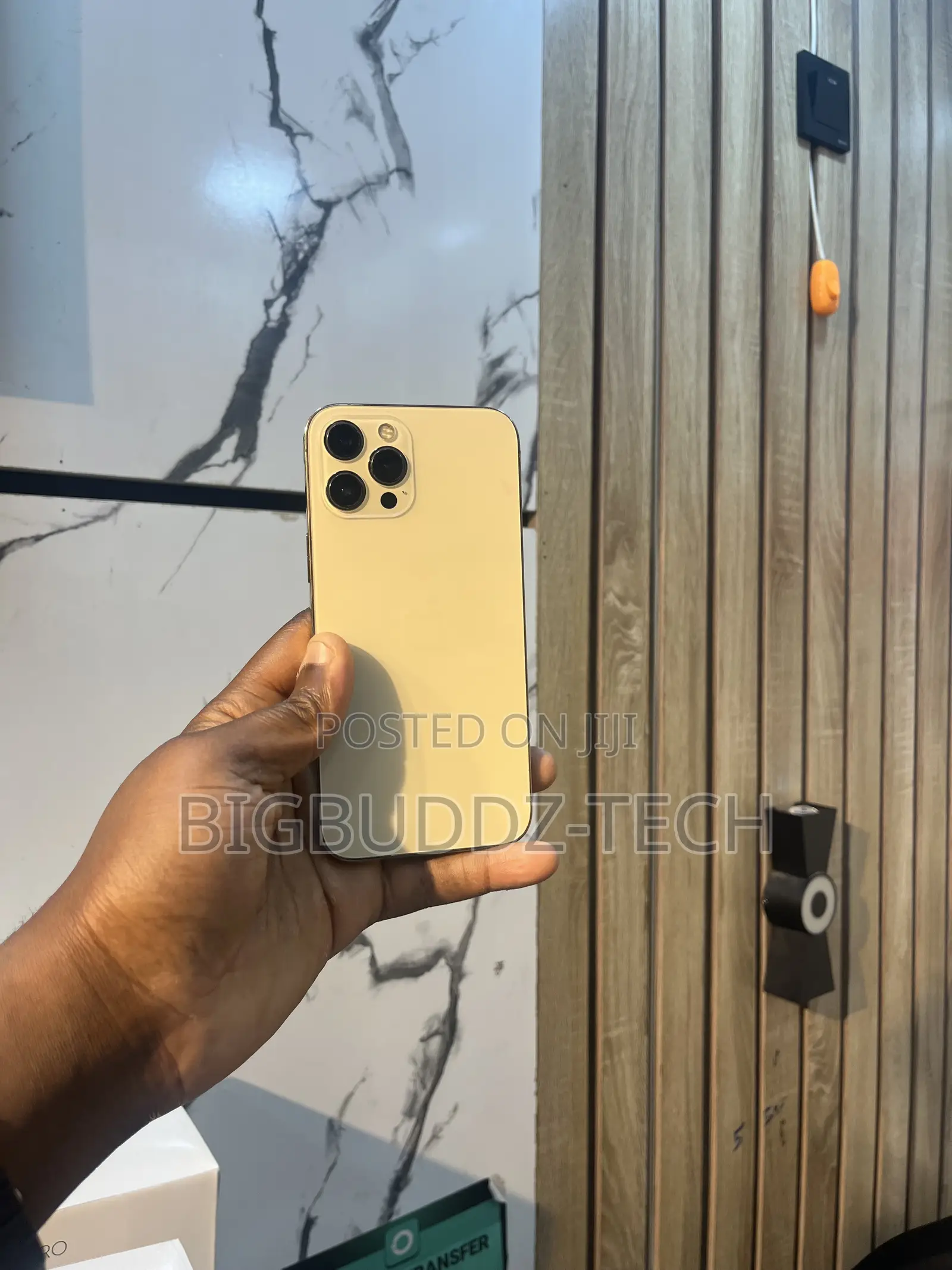 Apple iPhone 16 Pro Max 256 GB Gold