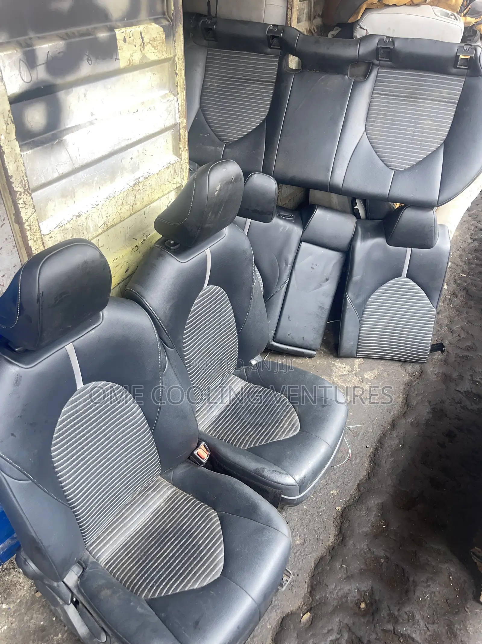 Complete Set of Seat for Toyota Camry 2020