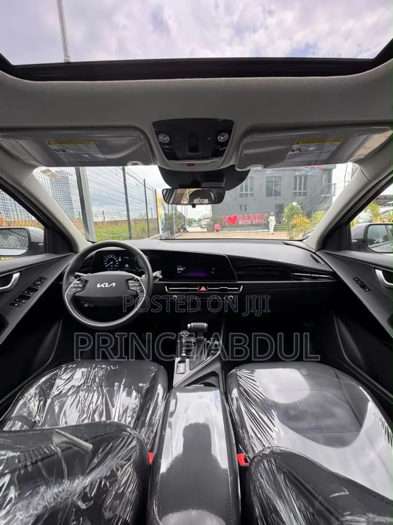 New Kia Niro 2025 Beige