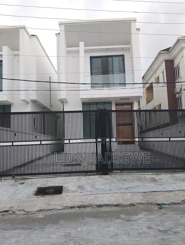 5bdrm Duplex in Osapa Lekki Lagos for sale