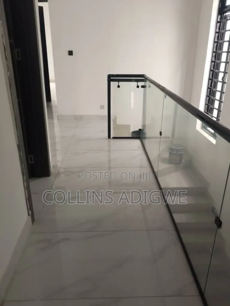 5bdrm Duplex in Osapa Lekki Lagos for sale
