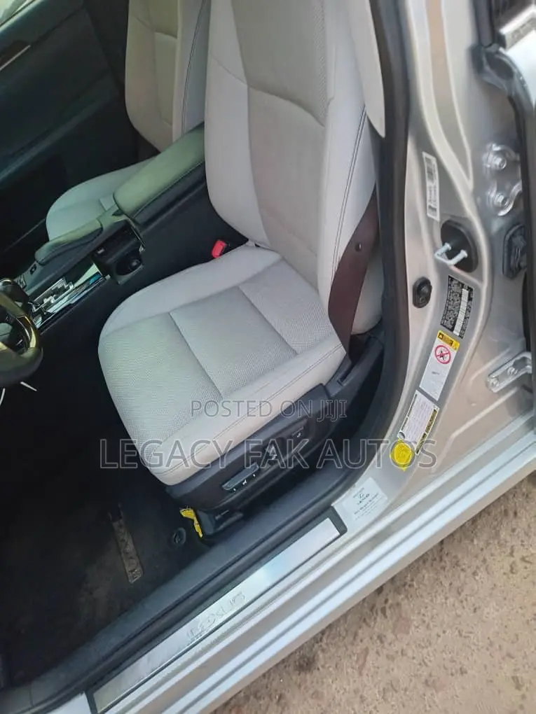 Lexus ES 350 FWD 2014 Silver