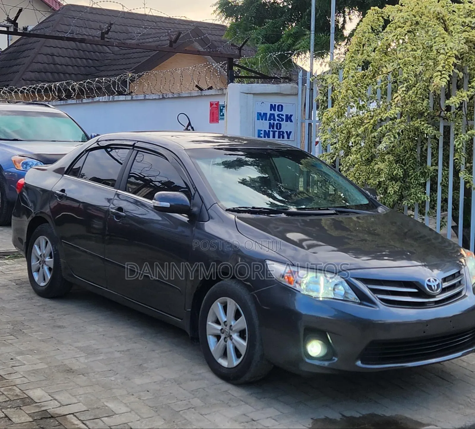 Toyota Corolla 2012 Gray