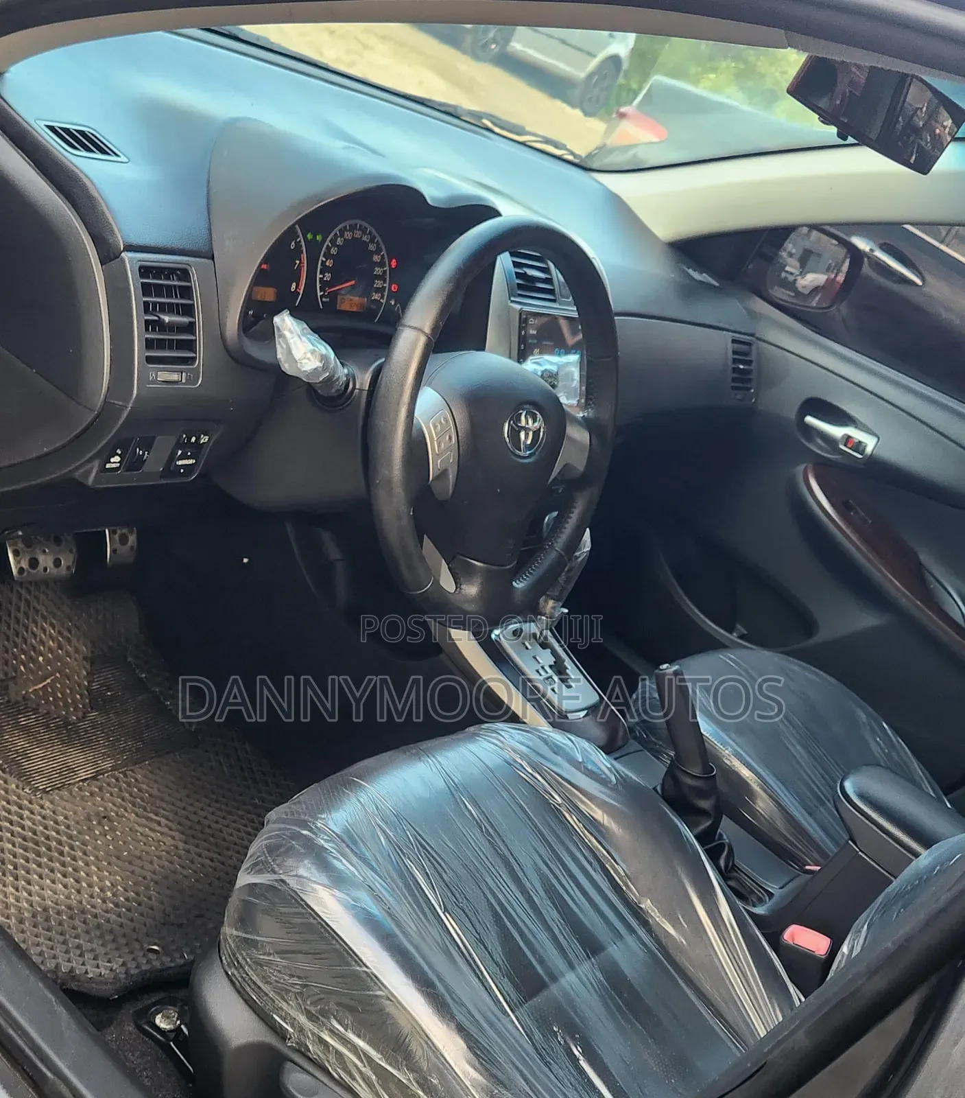 Toyota Corolla 2012 Gray