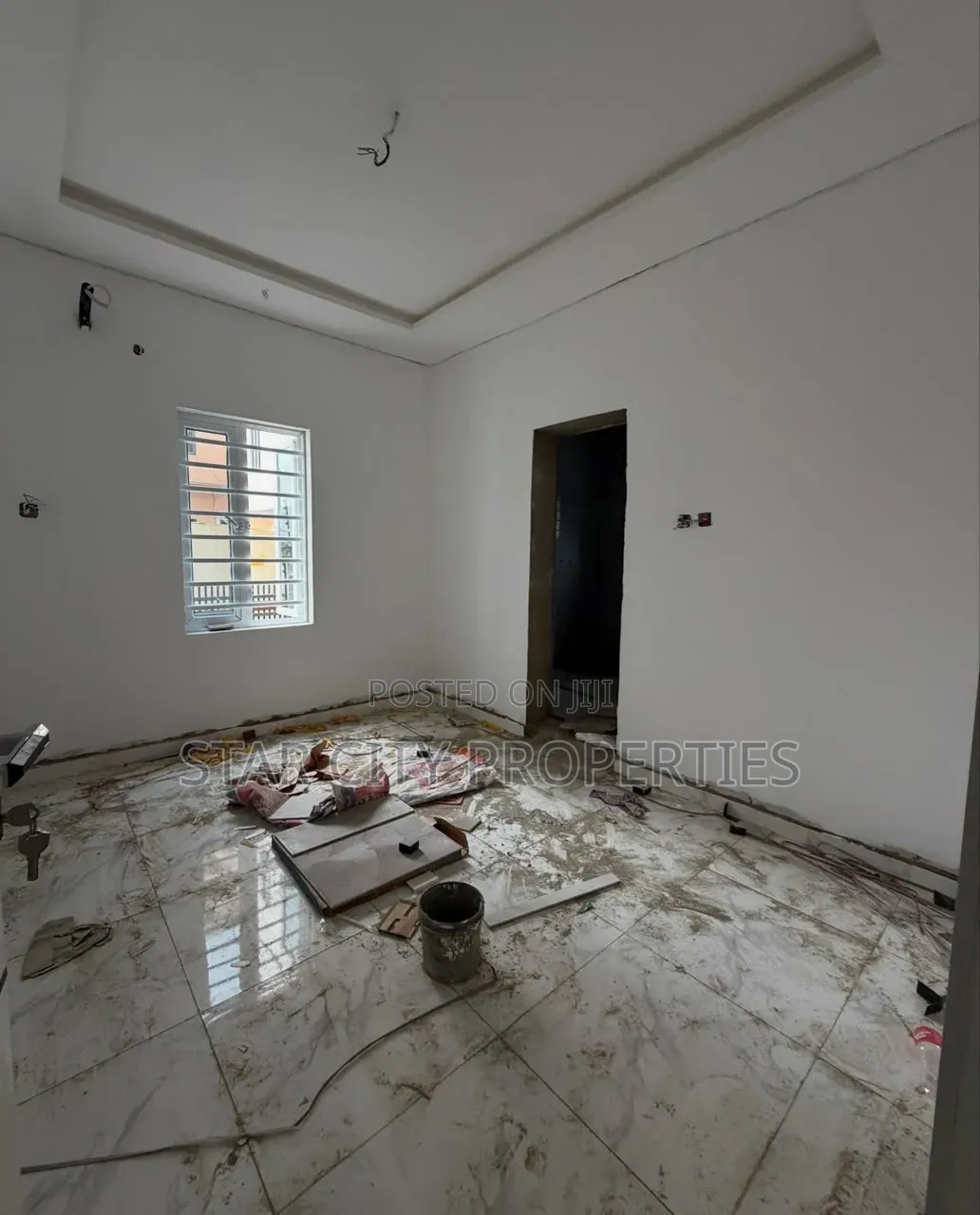 5bdrm Apartment in Ikeja Lagos, Opebi for sale