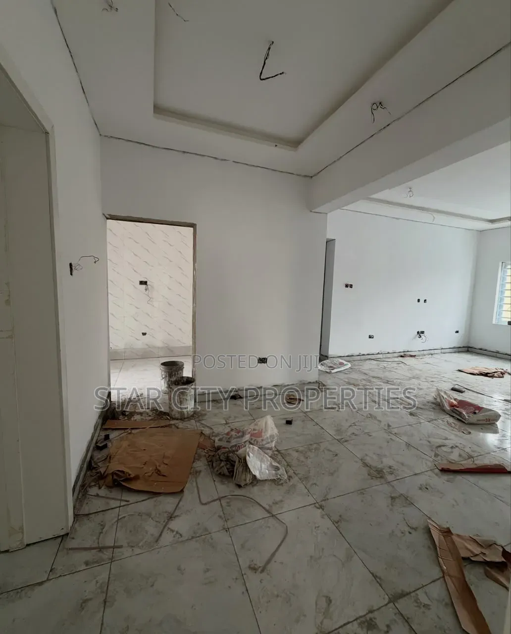 5bdrm Apartment in Ikeja Lagos, Opebi for sale