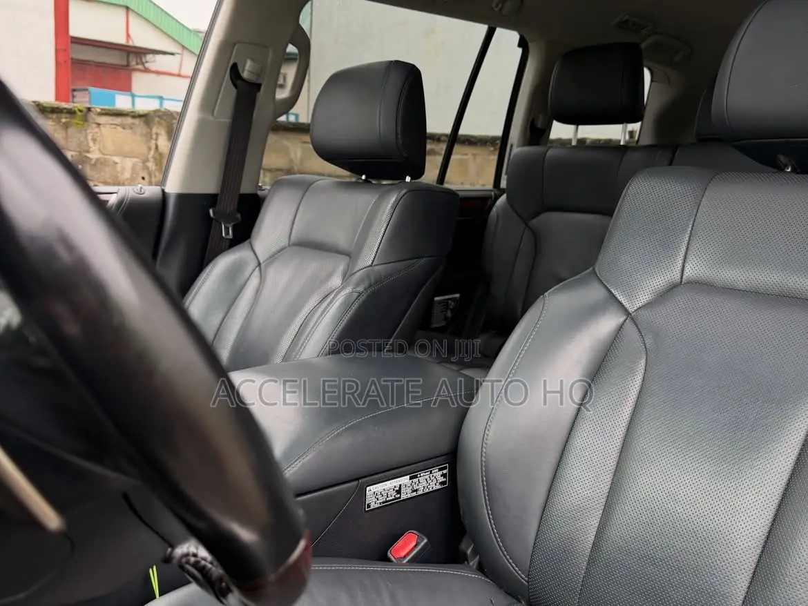 Lexus LX 570 AWD 2017 Gray