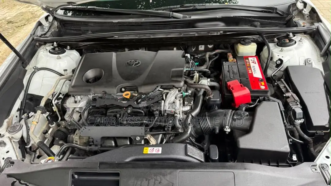 Toyota Camry XSE FWD (2.5L 4cyl 8AM) 2018 Off white