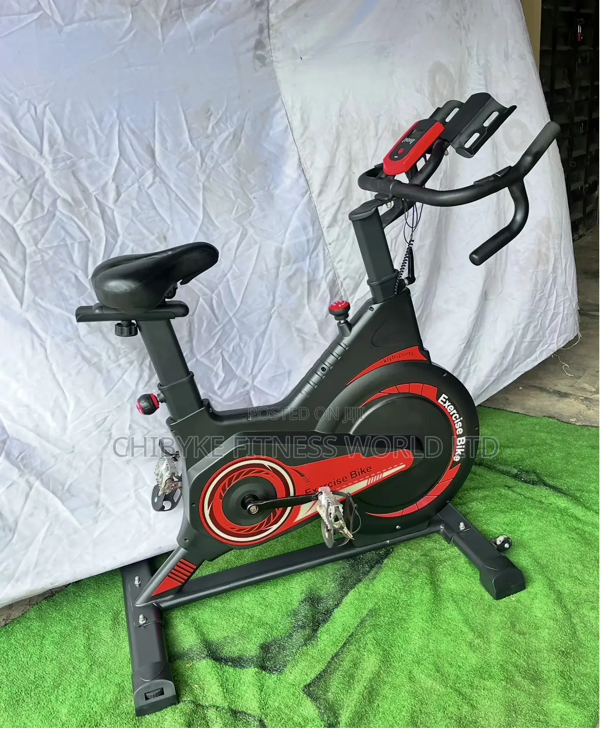 Brand New Commercial Spin Bike (150kg)