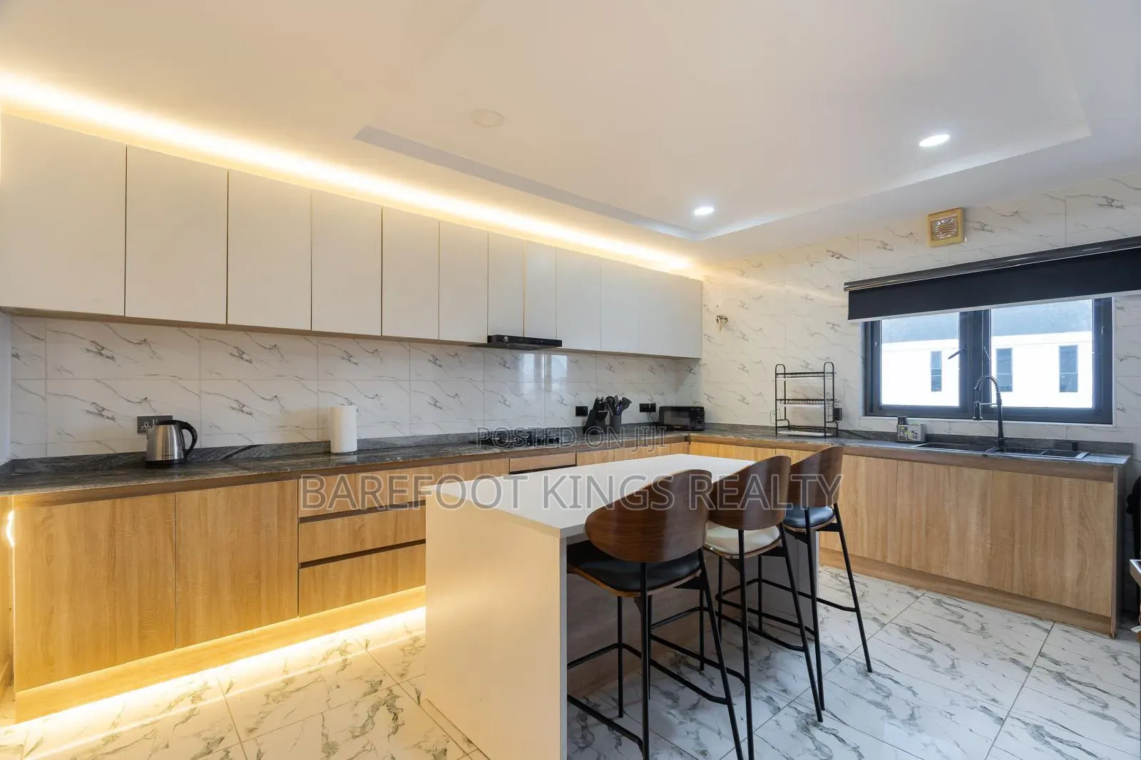 Luxury 3 Bedroom Apartment