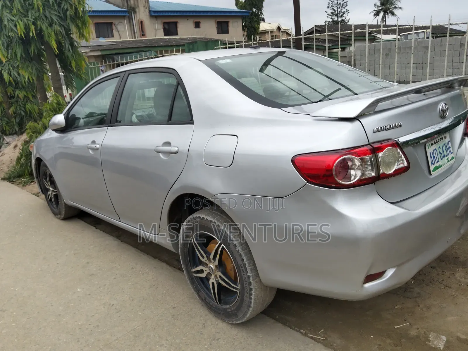 Toyota Corolla 2011 Silver