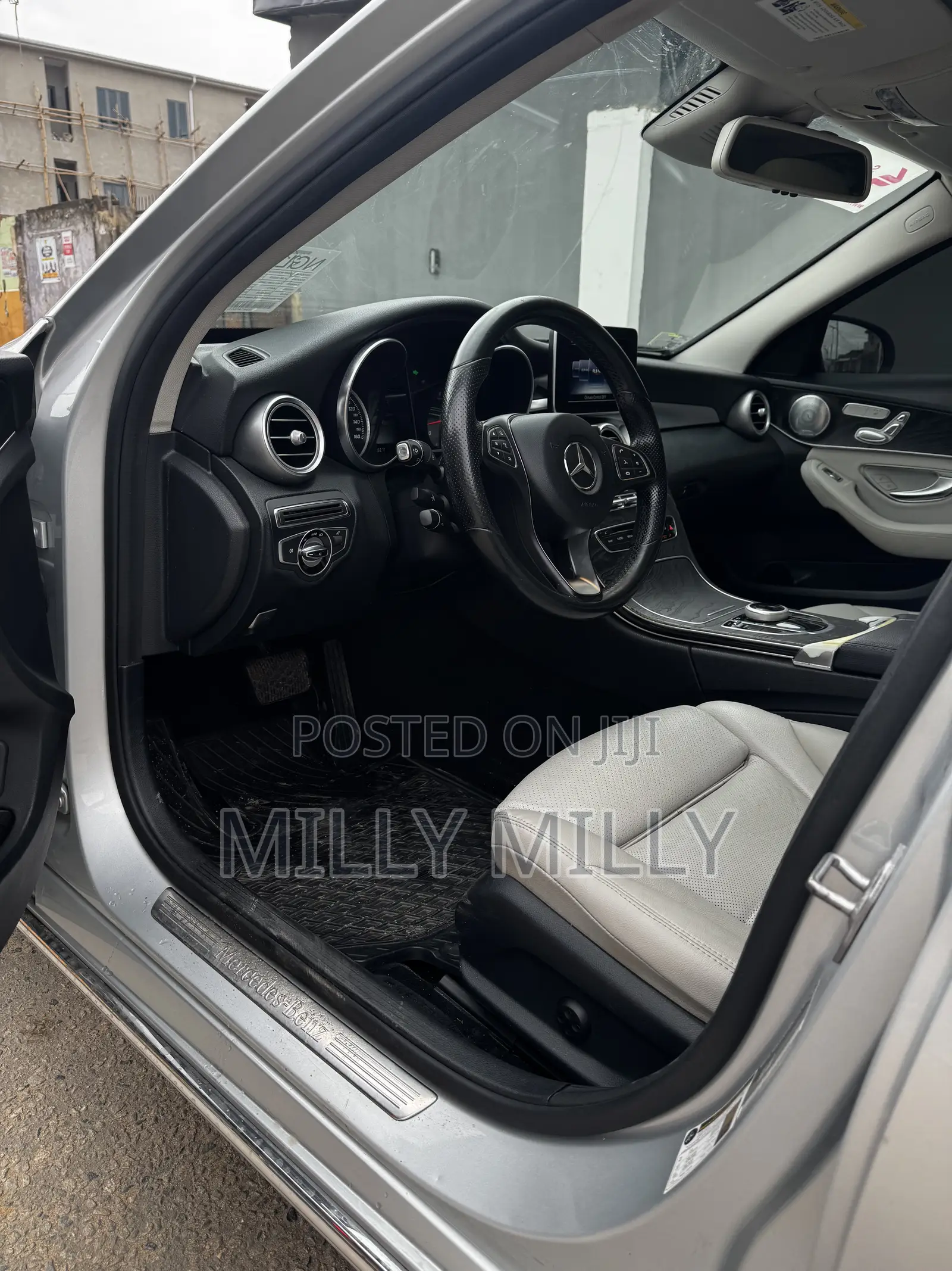 Mercedes-Benz C300 2017 Silver