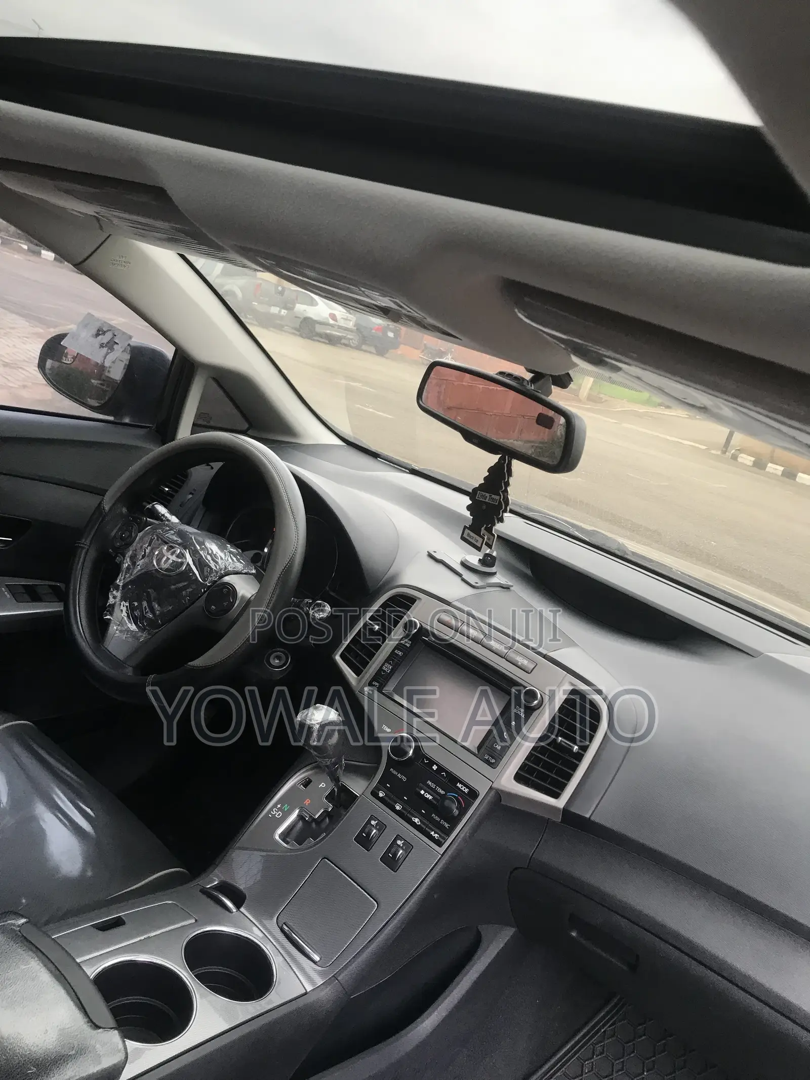 Toyota Venza XLE 4dr Wagon AWD (3.5L 6cyl 6A) 2015