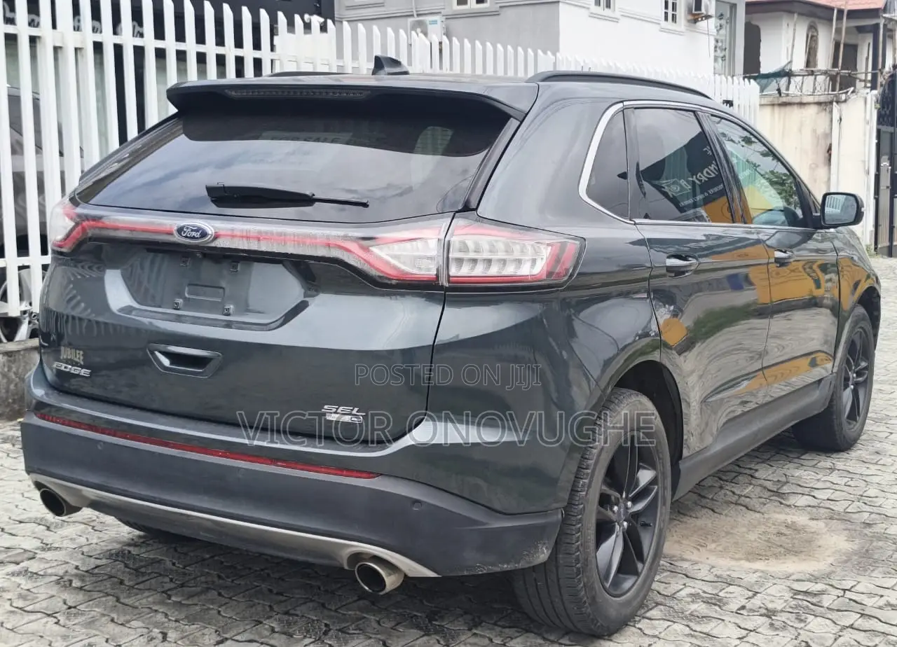 Ford Edge SEL 4dr SUV (2.0L 4cyl Turbo 6A) 2015 Gray