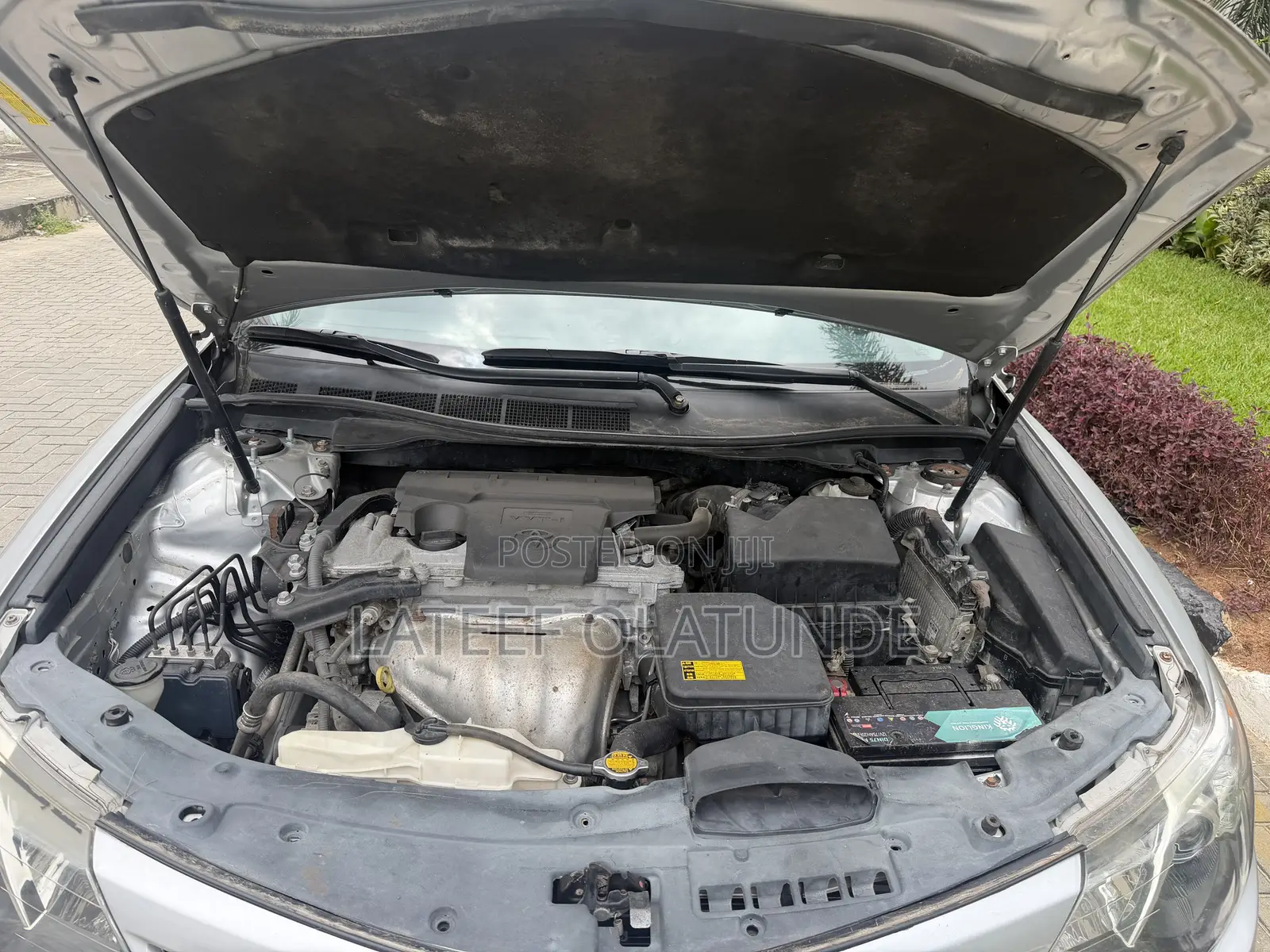 Toyota Camry SE 4dr Sedan (2.5L 4cyl 6A) 2014 Silver