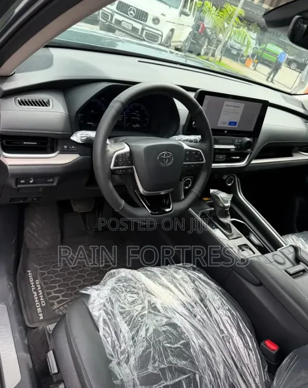 Toyota Highlander 2024 Black