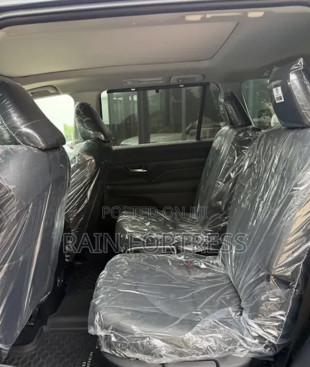 Toyota Highlander 2024 Black