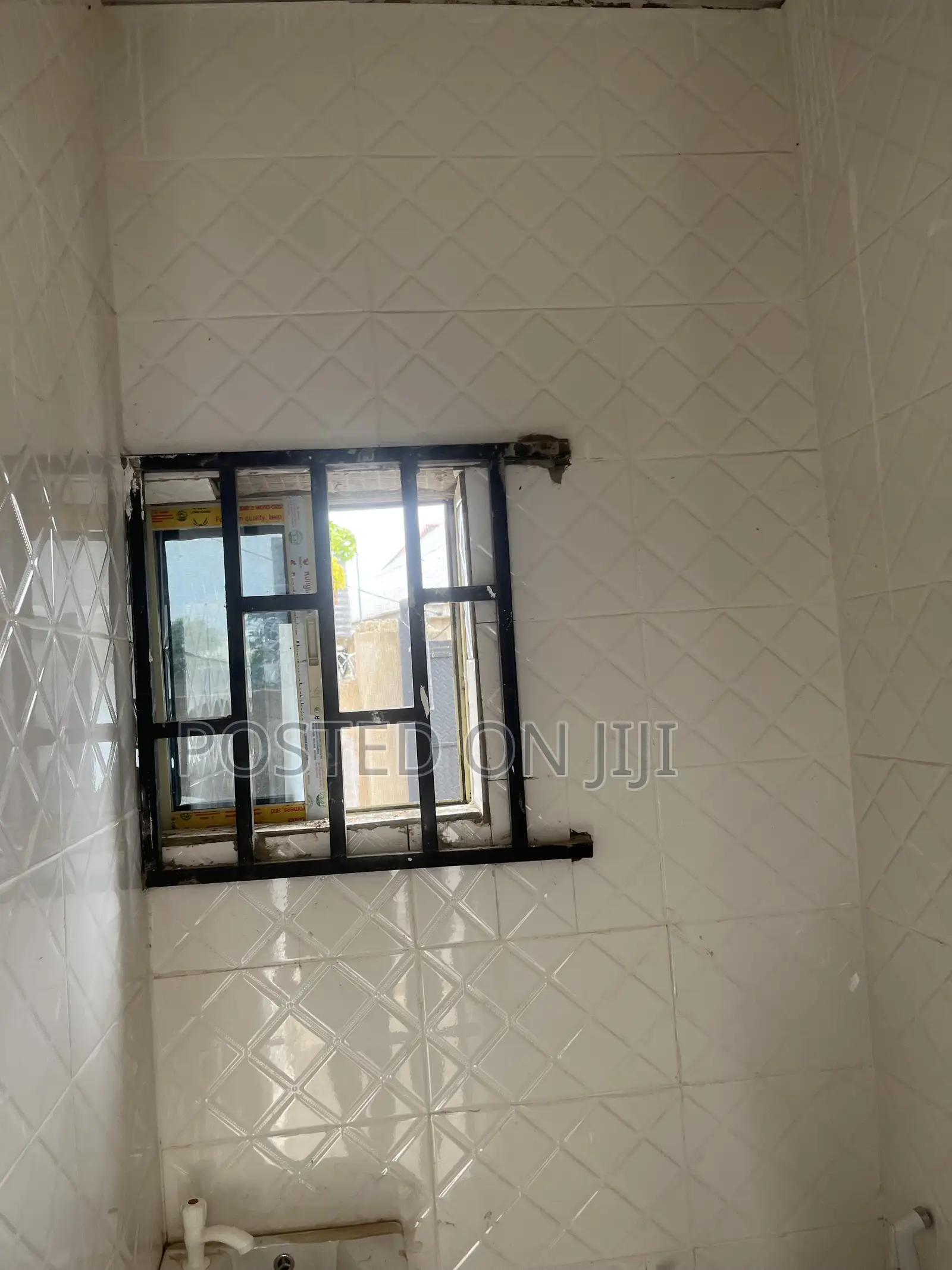 2bdrm Room & Parlour in Gra, Sabon Lugbe for rent