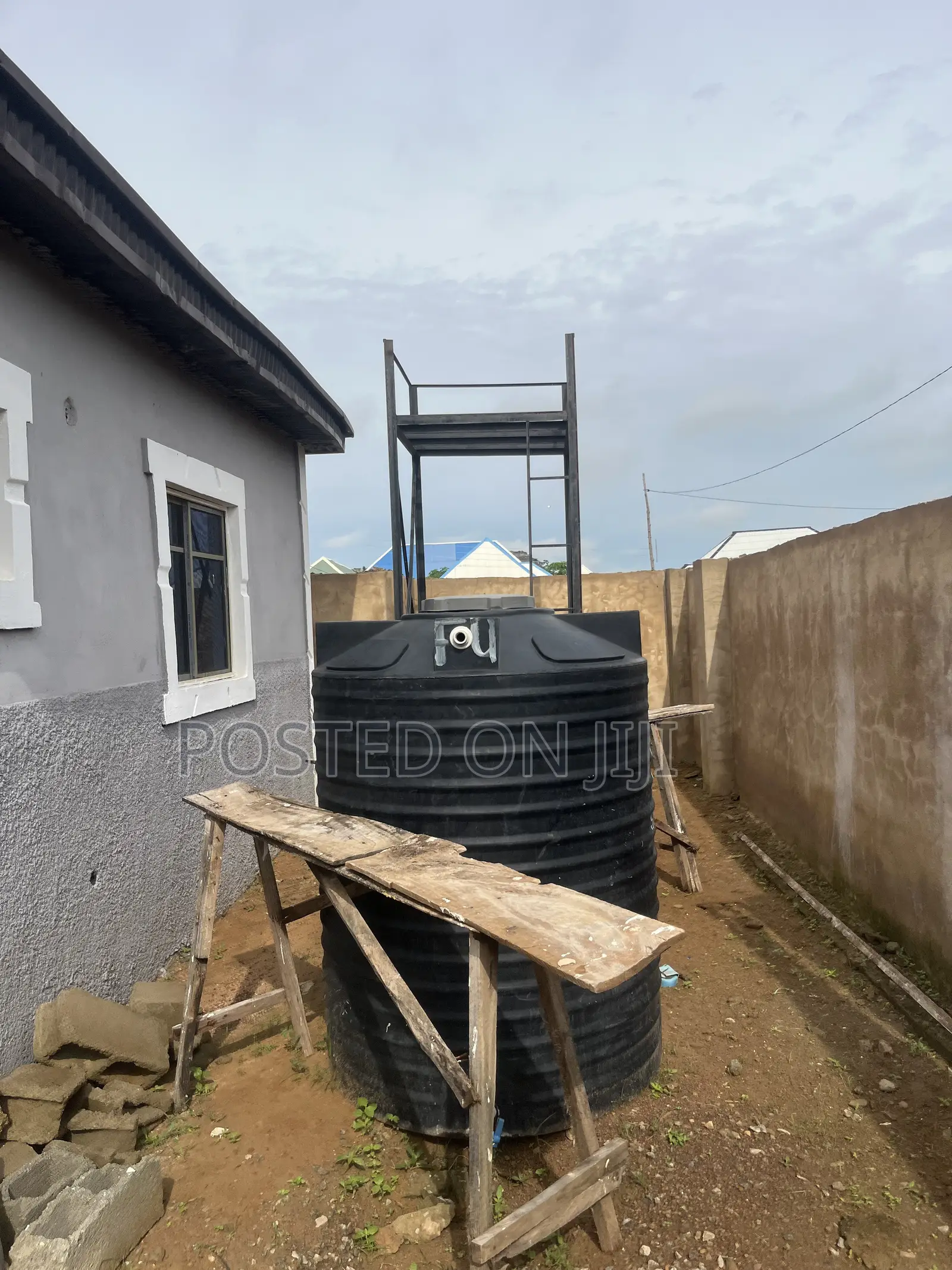 2bdrm Room & Parlour in Gra, Sabon Lugbe for rent