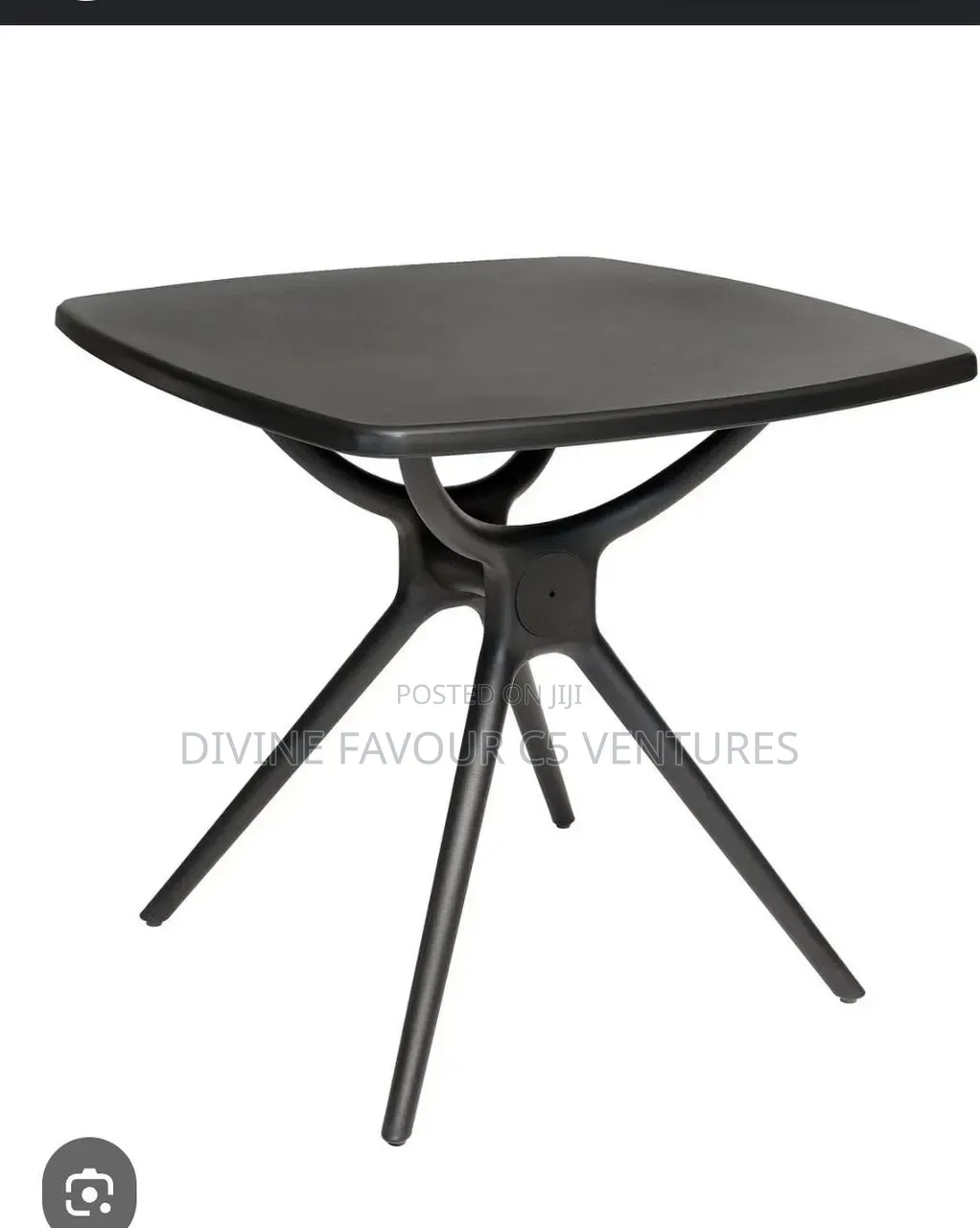 Dining / Bar Table for Homes and Restaurants
