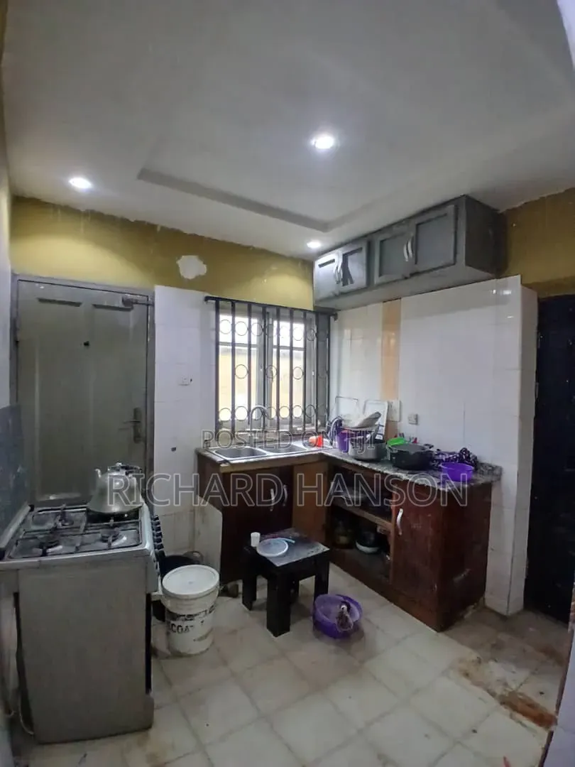 3bdrm Bungalow in In Awoyaya for rent