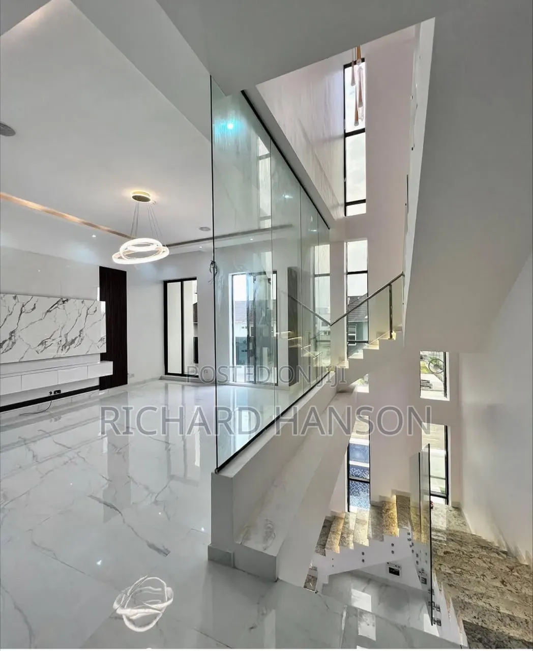 6bdrm Duplex in Osapa, Lekki for sale