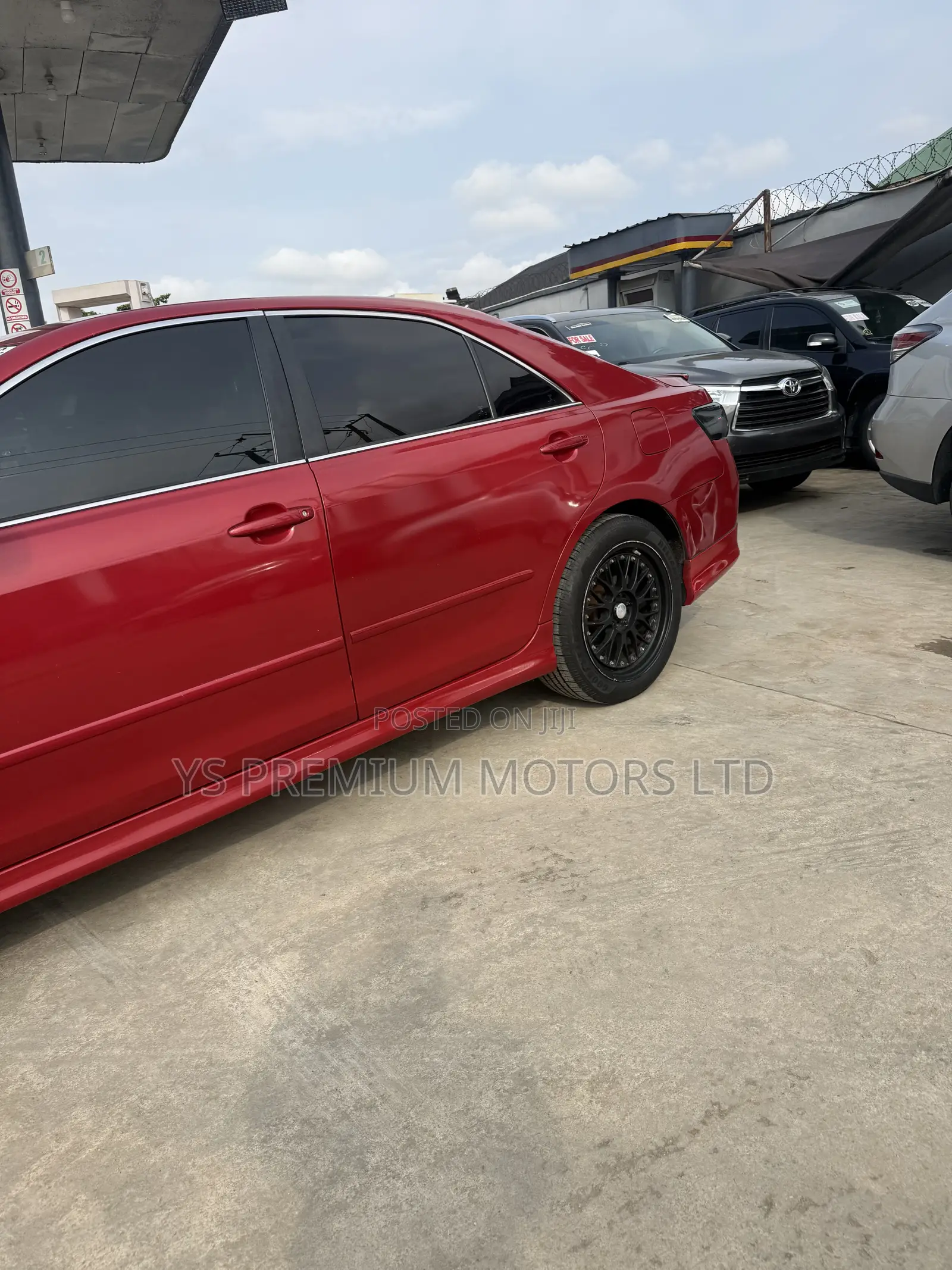 Toyota Camry SE 4dr Sedan (2.5L 4cyl 6A) 2011 Red