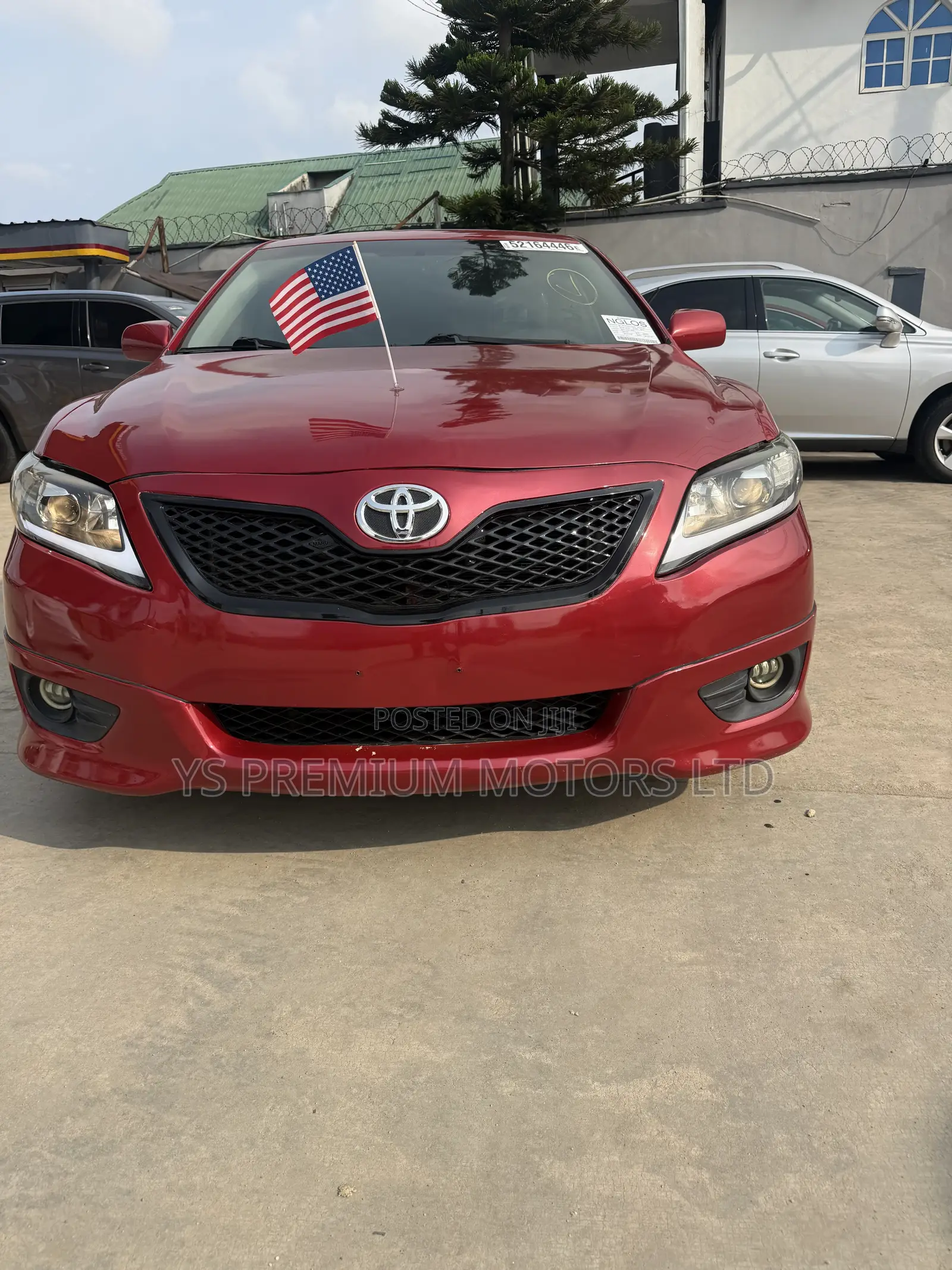 Toyota Camry SE 4dr Sedan (2.5L 4cyl 6A) 2011 Red
