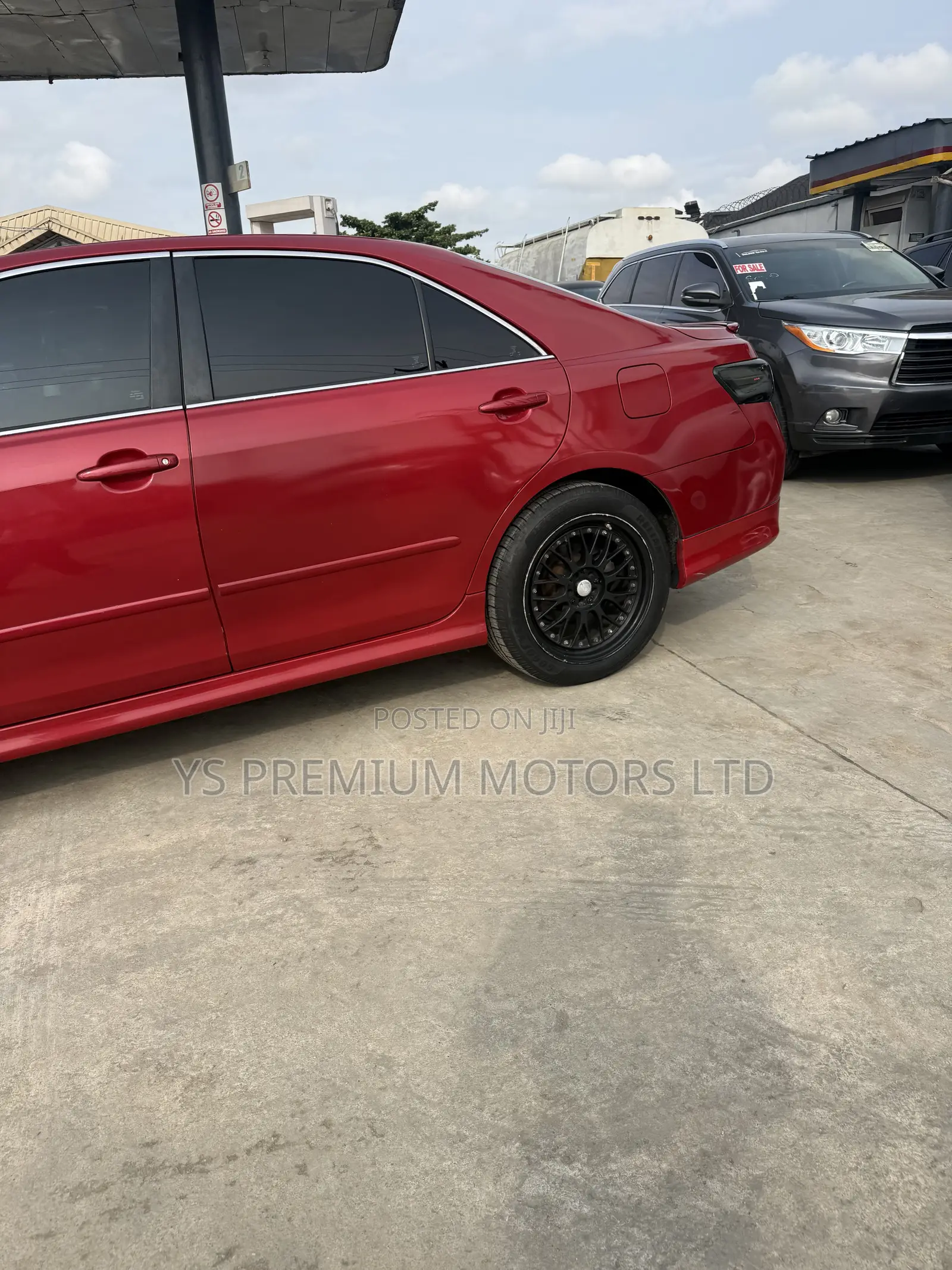 Toyota Camry SE 4dr Sedan (2.5L 4cyl 6A) 2011 Red