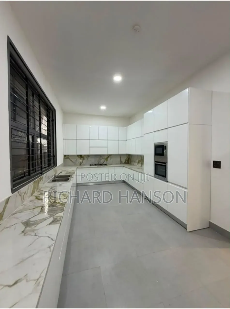 5bdrm Duplex in Waterfront, Old Ikoyi for sale