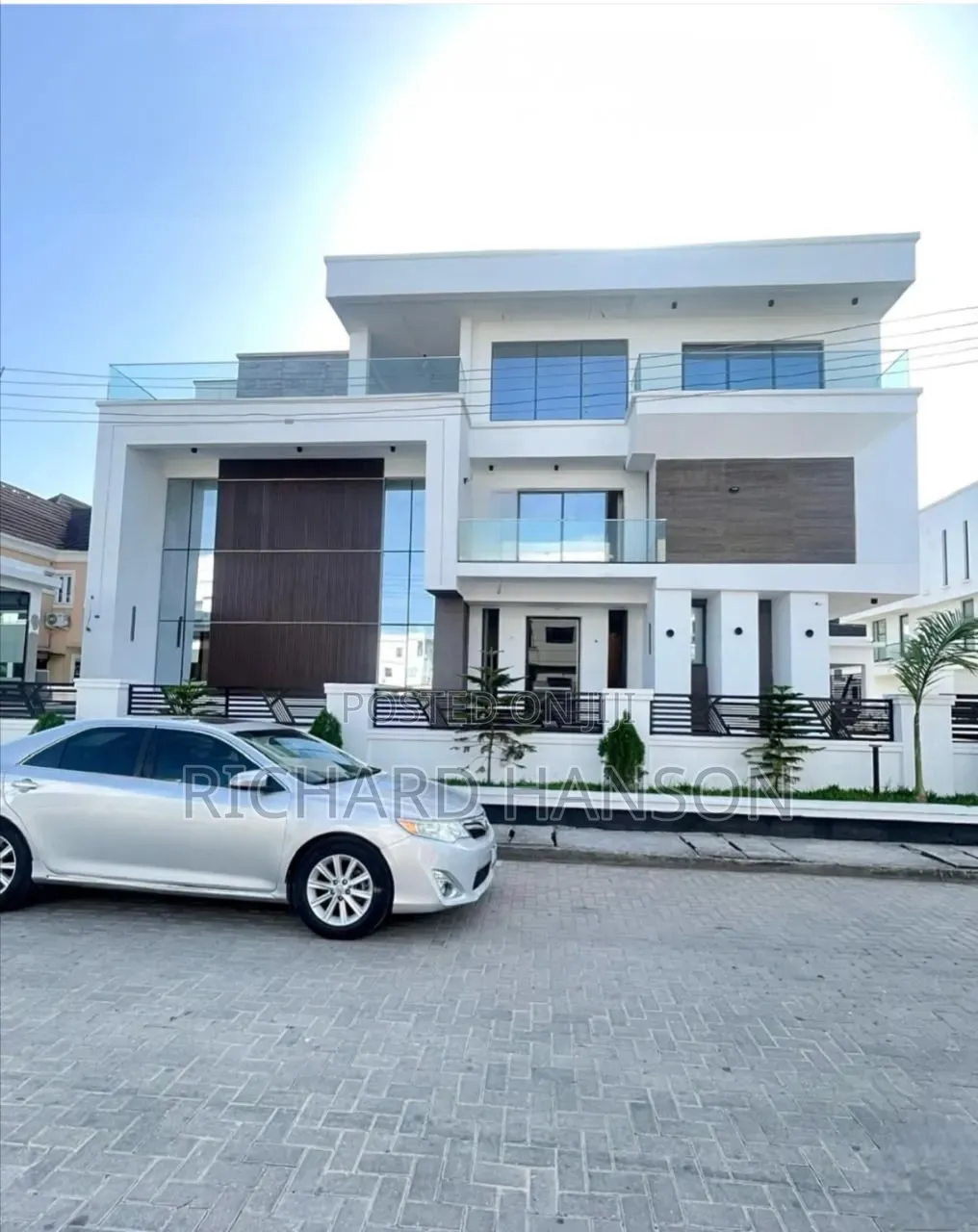 6bdrm Duplex in Secured, Osapa london for sale