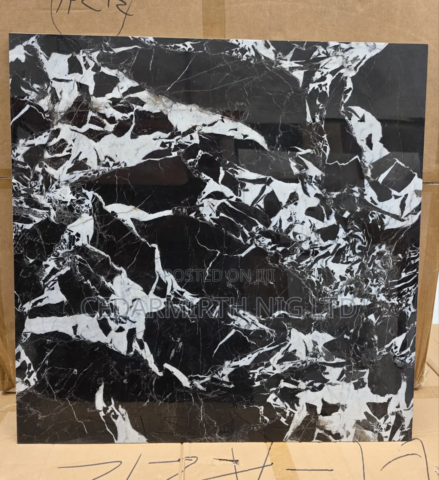 80cm X 80cm Polished Tiles for Modern Homes Commercial Spaces