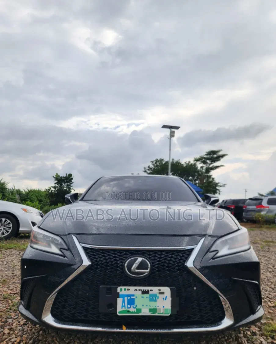 Lexus ES 2019 Black