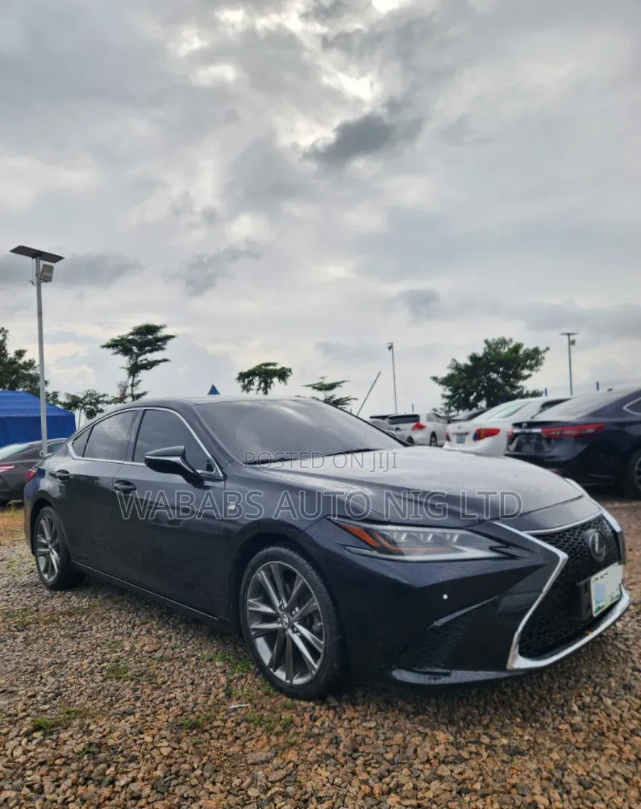 Lexus ES 2019 Black
