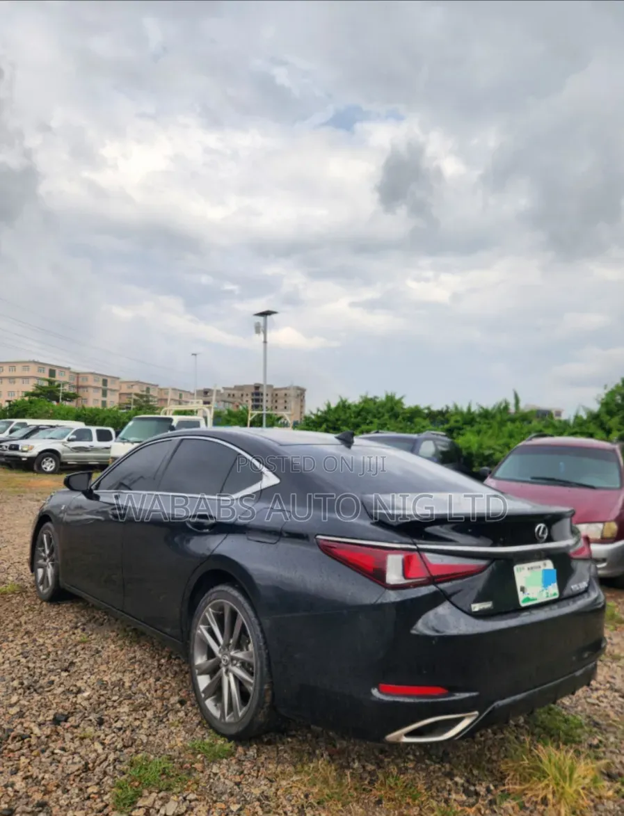 Lexus ES 2019 Black