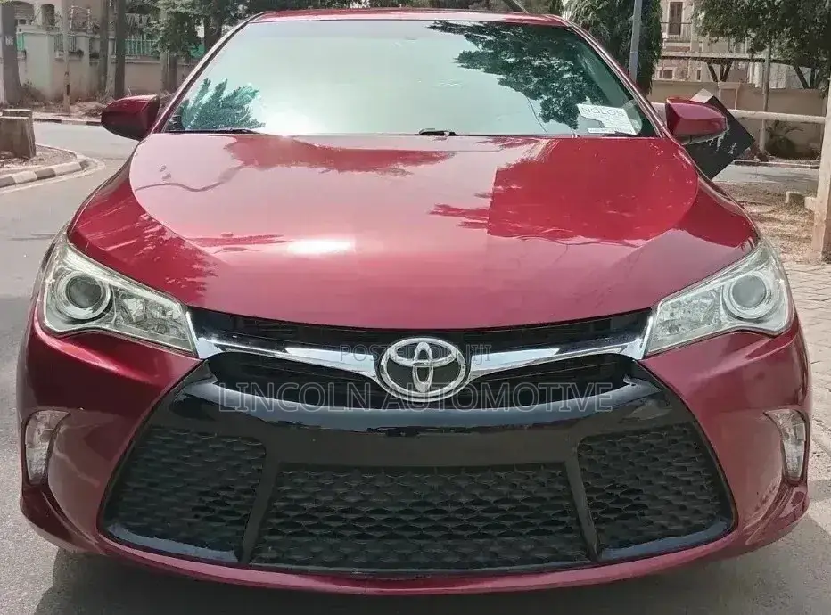 Toyota Camry SE 4dr Sedan (2.5L 4cyl 6A) 2016 Red