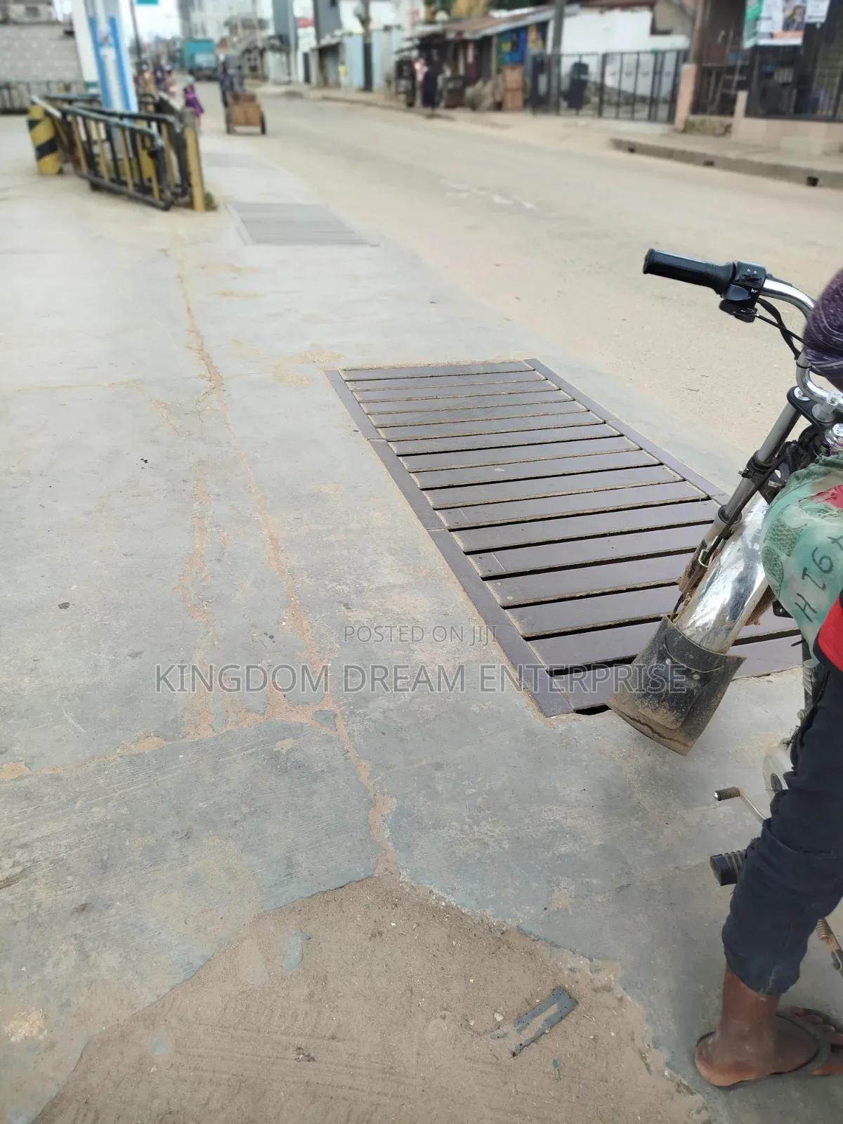 For Sale 
Mega Filling Station of 6pumps Yaba DPR License